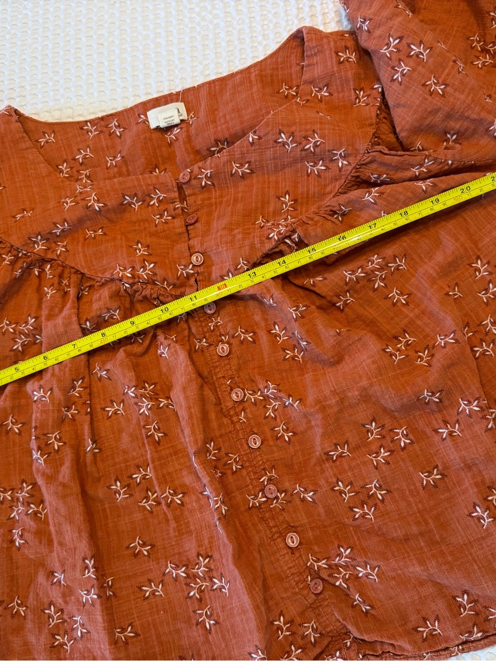 Ana Rust Embroidered Button-Front Peasant Top - Picture 5 of 7